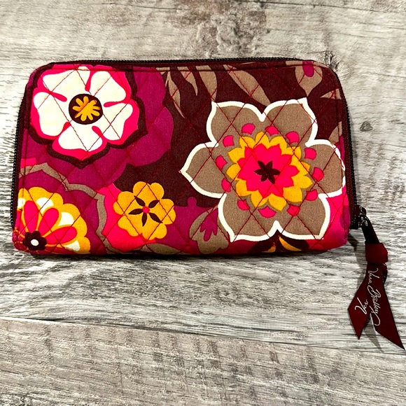 Vera Wallet in Burgundy - Picture 2 of 3